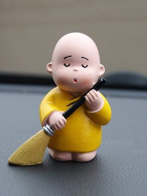 Buddhist Shaolin Monk Figurine - Creative Resin Fengshui Craft  (Design 1)